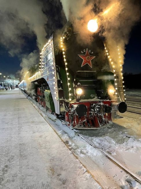 🚂 Поезд Деда Мороза отправится по России. 

В нем будут кукольный театр, приемная главного волшебника,..