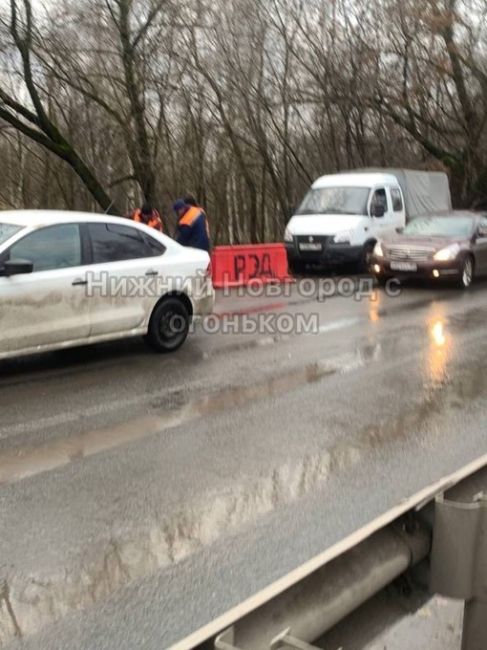 На мосту через Шуваловский канал, на улице Дачной на днях провалилась девочка.

К счастью, горожане вовремя..