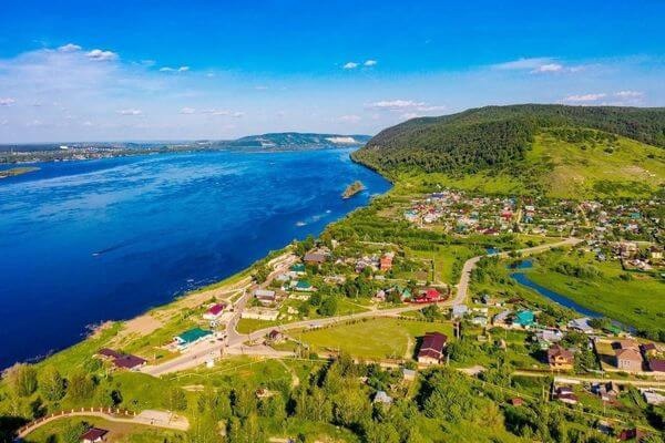 В Самарской области возведут два туристических комплекса на берегу Волги 

Один будет расположен недалеко..