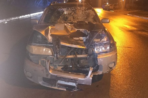 В Новосибирске пьяный водитель «Ниссана» сбил двух пешеходов. Авария произошла 17 ноября в 21:50 на улице..