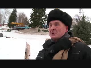 А в Перми уже красуется елочка..