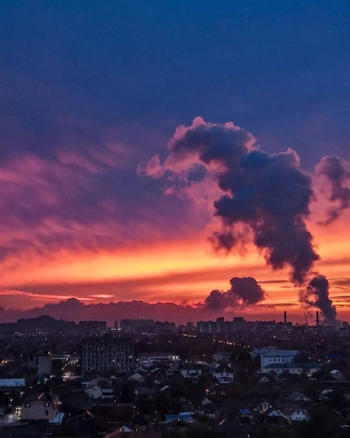 История одного осеннего заката❤️

📍 16..