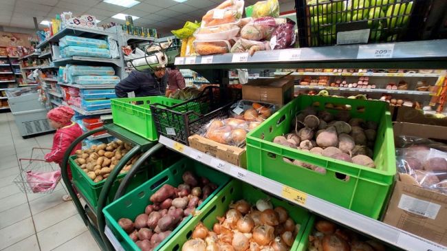 ФАС намерена запретить крупным компаниям повышать цены на продукты 

Но не всем

Федеральная..