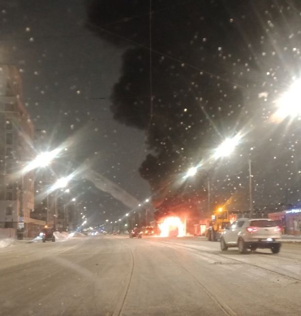 В Петербурге снова горел лазурный автобус

Дежавю почувствовали петербуржцы, оказавшиеся сегодня ранним..