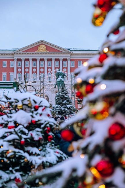 🎄Новогодняя Тверская площадь

Фото: Евгения..