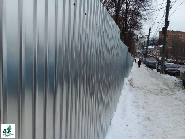 🚜🌳🪓

Прямо перед новым годом началось строительство террасного парка в Почаинском овраге.

Началось, как..