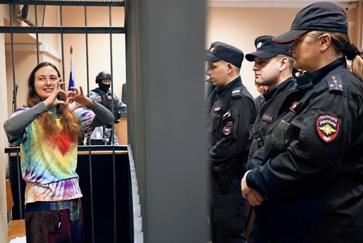 Саша Скочиленко обжаловала приговор

Адвокаты 33-летней художницы 30 ноября подали жалобу на приговор..