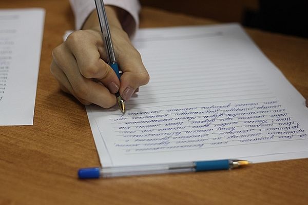 В Самарской области 12 тысяч выпускников пишут 6 декабря итоговое сочинение по 6 темам 

Этот этап — допуск к..