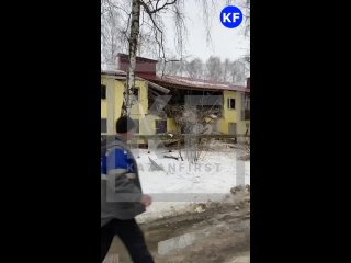 В поселке Осиново под Казанью произошел взрыв. Выбило окна в квартире на ул. Центральной и обрушилась часть..