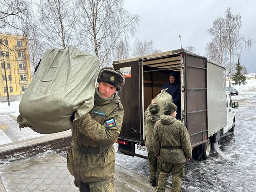 Из Нижнего Новгорода передали очередной гуманитарный груз

«Вместе с коллегами передали в одну из наших..