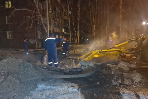 🗣️ Тысячи нижегородцев остались без воды и отопления из-за аварии на теплосетях на улице Звездинка...