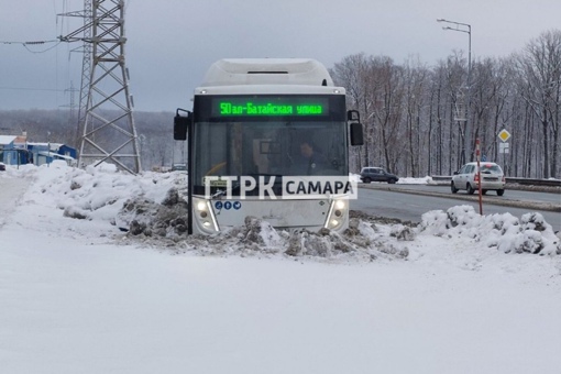 Появились кадры последствий вылета автобуса с пассажирами в кювет в Самаре
 
ЧП на Красноглинском шоссе
 
В..