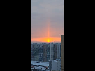 Сегодня на закате в Петербурге появился солнечный..