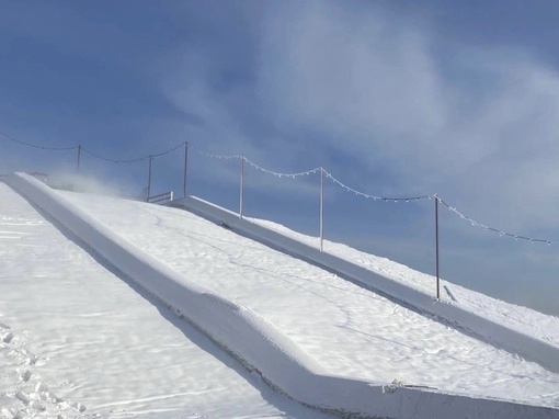 Тем временем, в парке ЦПКиО настоящая снежная зимушка-зима ❄☃

Кстати, посмотрите какой шикарный панорамный..