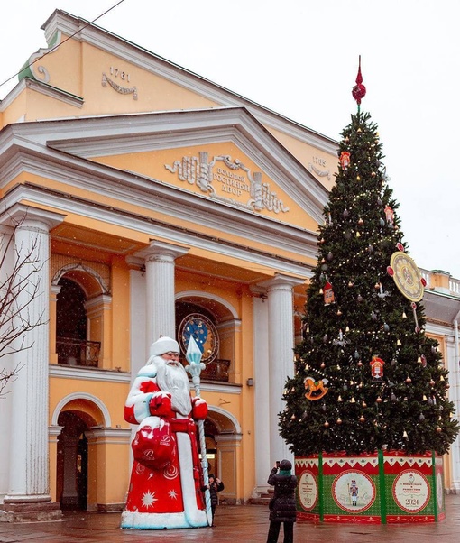 🎄 На Невском проспекте..