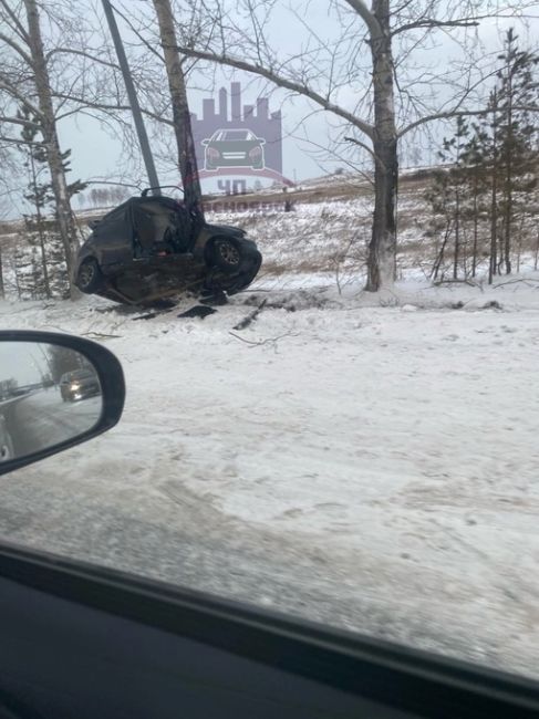 Автомобиль «впечатался» в столб на трассе в сторону красноярского аэропорта: водитель погиб

Как сообщили..