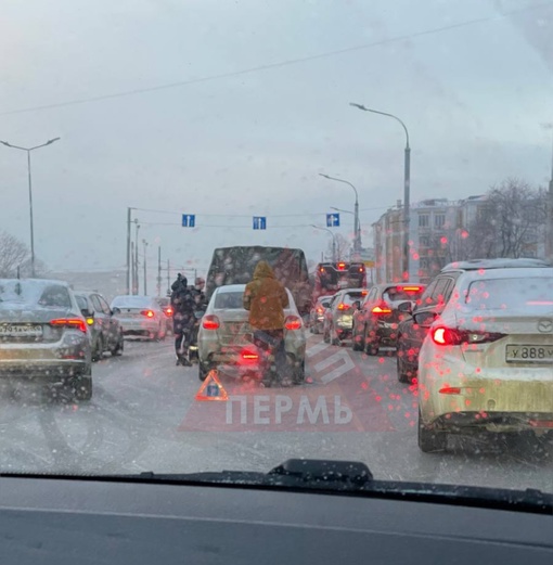 От подписчиков 

Ещё одни догонялки. В тот раз на Г. Хасана. Скользко, держие дистанцию!

Подпишись 👉🏻..