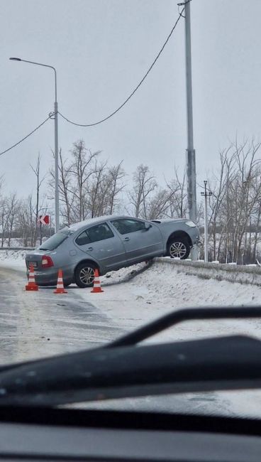 Трасса Омск - Кормиловка. Красиво припарковался👍

Новости без цензуры (18+) в нашем телеграм-канале..