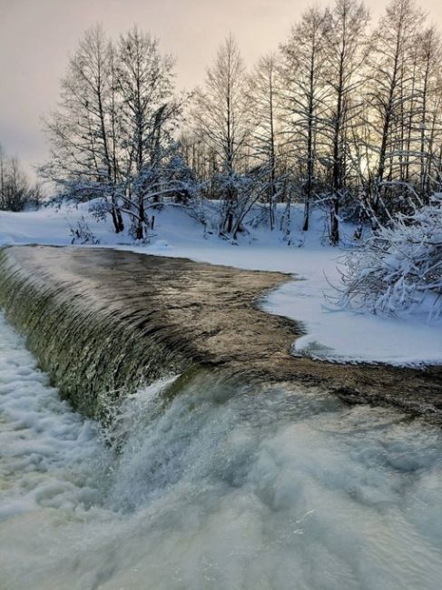 Нижегородские водопады 😍

Вот такое дивное место есть на реке Кудьма около Зеленого города.

..