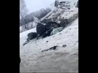 ДТП возле Краснокамска. По словам очевидцев, есть погибшие. Фура столкнулась с легковой..