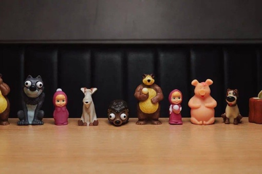 С 6 февраля в детских наборах "Вкусно - и точка" появятся игрушки с героями «Маша и медведь».

🤔Нас одних..