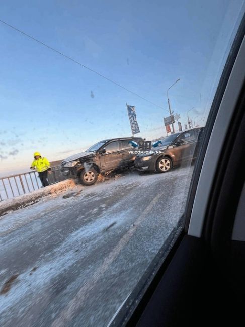 🗣️ Авария на Канавинском мосту. Движение..