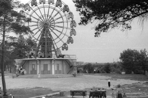 Колесо обозрения в Сормовском парке, 60- е..