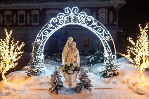 Соборная площадь Арзамаса в новогодние..