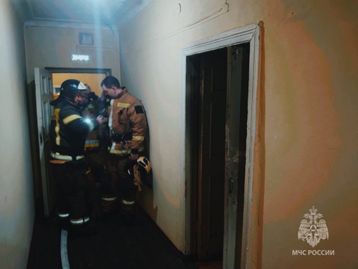 В Рождественскую ночь пермские огнеборцы спасли на пожаре двух человек

В Кунгуре на Энергетиков житель..
