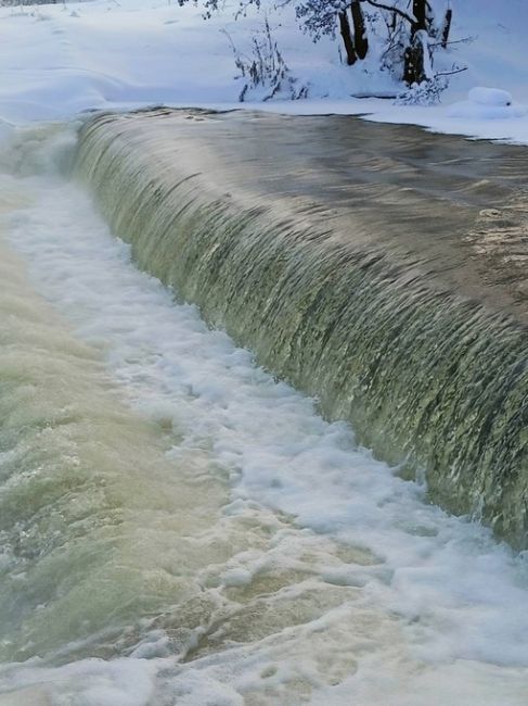 Нижегородские водопады 😍

Вот такое дивное место есть на реке Кудьма около Зеленого города.

..