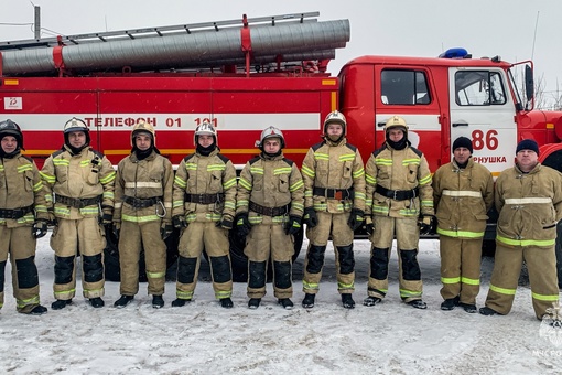 В Пермском крае огнеборцы МЧС России спасли на пожаре 7 человек.

В Чернушке пожар случился в квартире на..