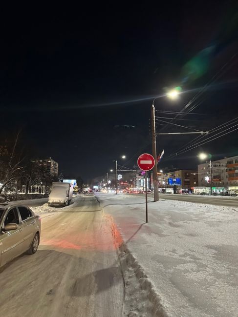 Очень настоятельно прошу властям обратить внимание на данный  и очень не приятный знак , на вот этом дубле , в..