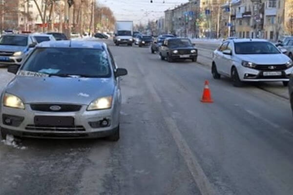 В Самаре пенсионер на велосипеде попал под колеса автомобиля 

Авария произошла днем 9 января 2024 года в..