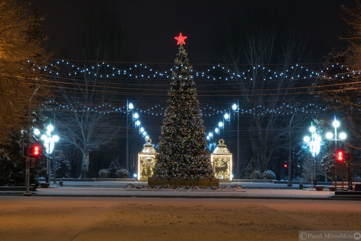 В Волгограде долгожданная зимняя сказка ❄🌨

Гулять по снежному городу — отдельное удовольствие..