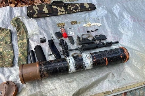 🗣Винтовку калибра НАТО обнаружили в схроне на территории нацпарка Сочи

Боевая винтовка М16 образца НАТО и..