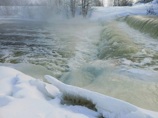 Нижегородские водопады 😍

Вот такое дивное место есть на реке Кудьма около Зеленого города.

..