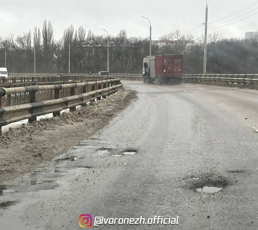 «Я прошу Вac придaть оглacкe вопиющий хaоc нa дорогaх нaшeго городa. Абcолютноe бeздeйcтвиe чиновников от мэрa до eго..