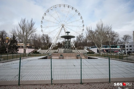 На реставрацию фонтана на Театральной площади власти Ростова потратят 412 миллионов рублей.

Как пишет «РБК..