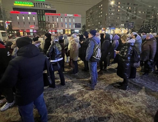 🗣️ Нижегородцы продолжают страдать от недостатка общественного транспорта.

Нам пишут читатели: «Народ..