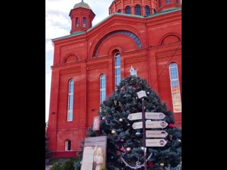 Вот такая сейчас обстановка в храме Рождества Христова в Юбилейном мкр.

Накануне Рождества сюда по традиции..