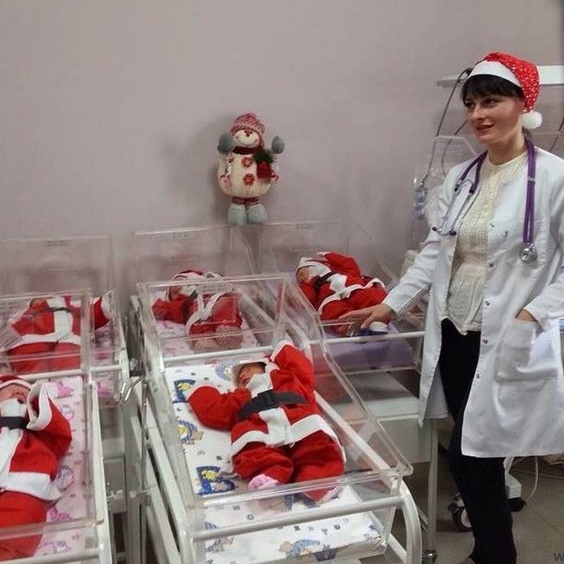Пьяная петербурженка родила в новогоднюю ночь

25-летняя женщина была госпитализирована в роддом в..