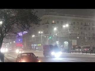 В Ростове снова начался снегопад и поднялся сильный ветер. В пятницу, 12 января, ожидается похолодание до -11..