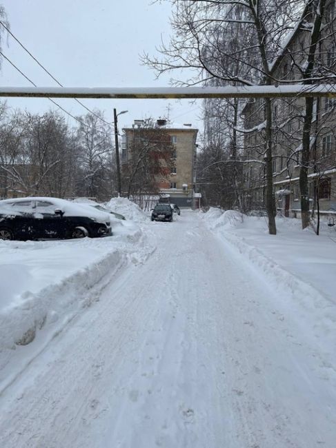 Сегодня думал, не откопаемся, сразу пошел на автобус. 
 
Нижегородцы, как думаете, за сколько я добрался от..