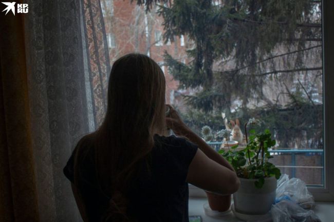 Сибиряк проложил на балкон мостик для белок 

7 лет назад житель Омска Евгений Морозов заметил из окон..