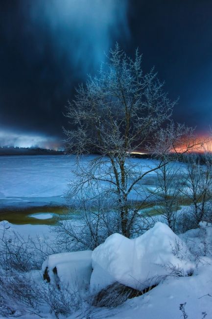 💙 Ночные виды Волги в Заволжье. Завораживающее зрелище 

Фото: Ян..