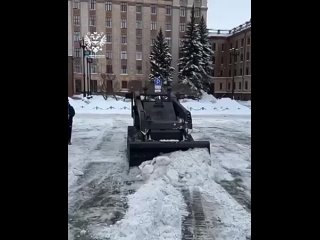 В Челябинске был создан беспилотный бульдозер, который может использоваться для уборки снега

Этой машиной..