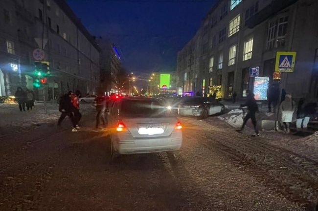 В Новосибирске иномарка сбила 8-летнюю девочку на переходе

- 14 января на перекрестке улиц Советской и Ленина..