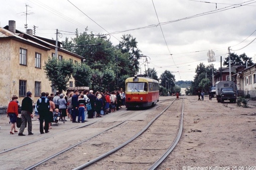 Нижний Новгород 1992 год.💙
ул.Даля.трамвайная остановка «Московский..