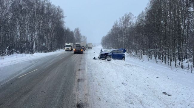 Не справился с управлением во время обгона: четыре человека погибели в ДТП в Новосибирской области

В..