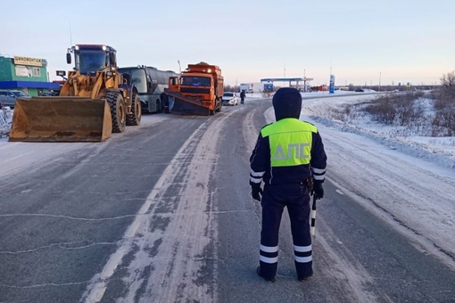 В НСО сотрудники ГИБДД спасли пассажиров автобуса, сломавшегося в лютый мороз

В Новосибирской области..